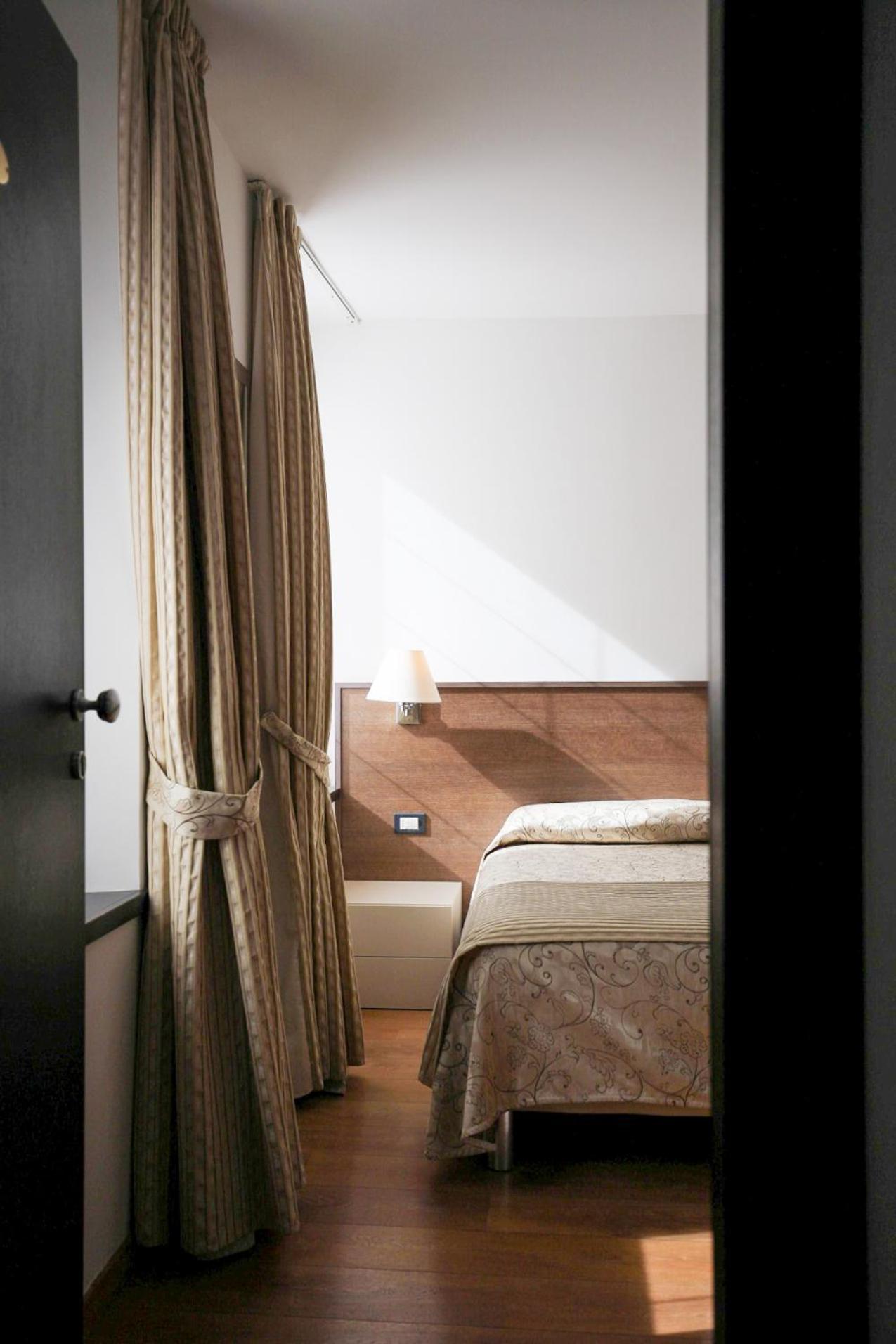 Albergo Antica Locanda Клузоне Экстерьер фото