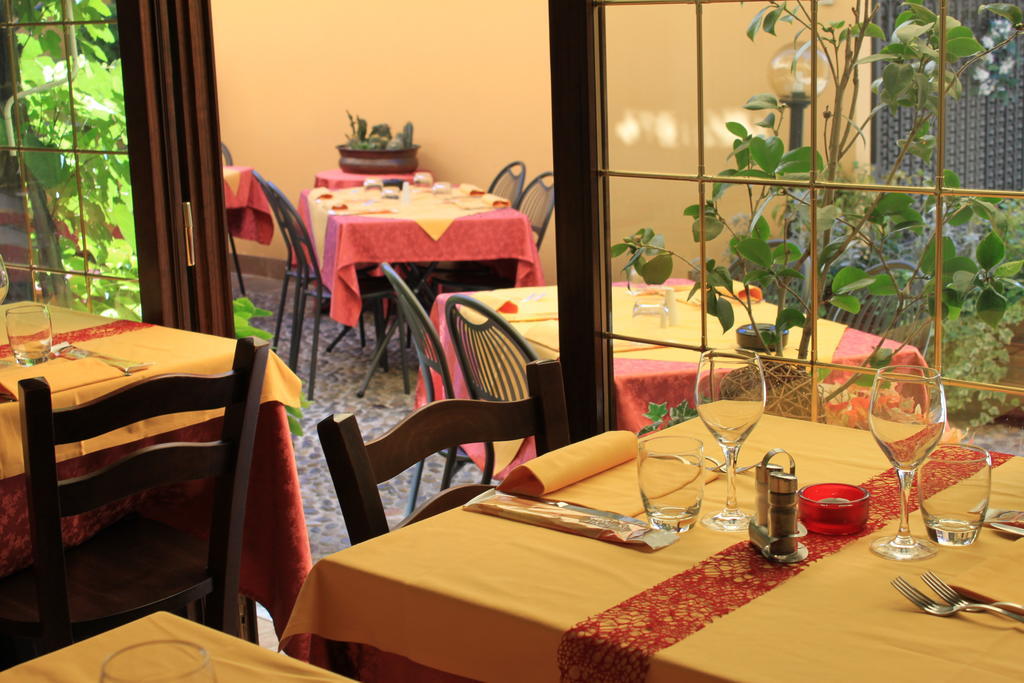 Albergo Antica Locanda Клузоне Экстерьер фото